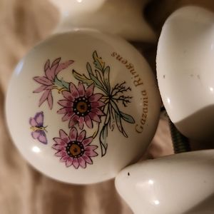 Ceramic knobs